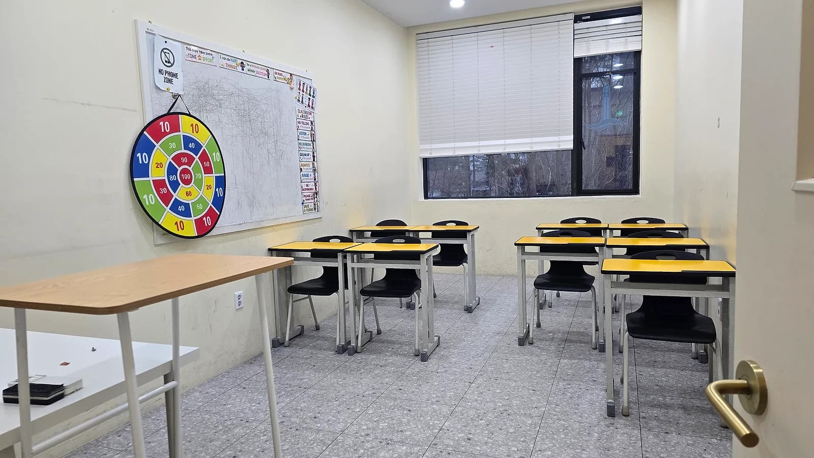 Interactive Zone — ACC 어학원 시설